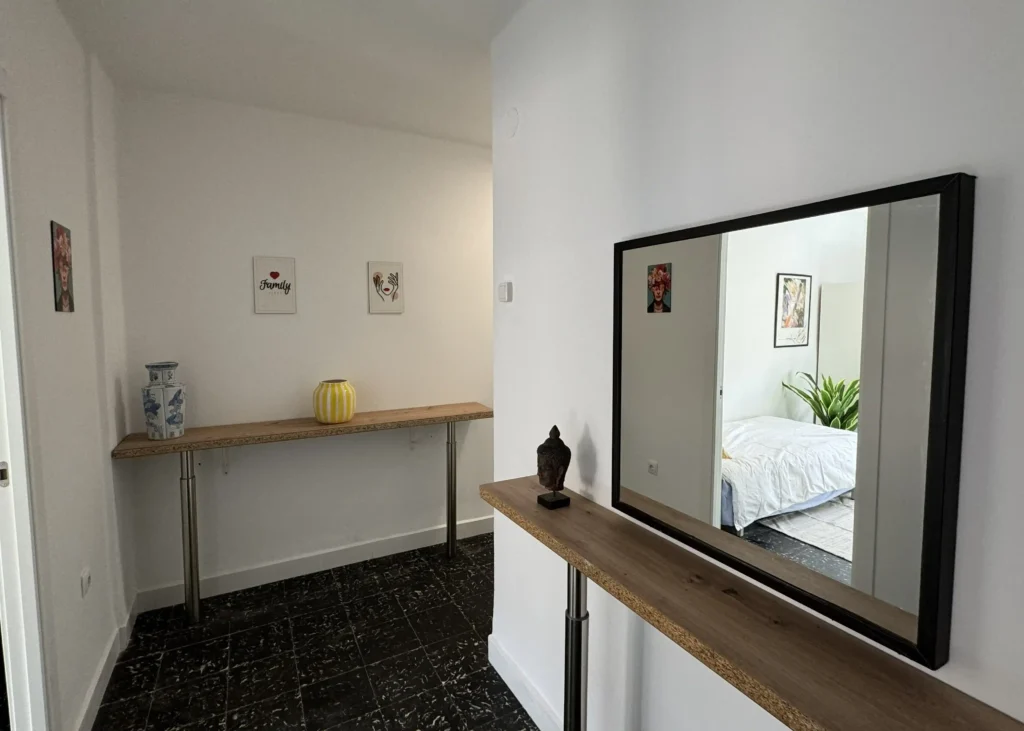 GE3 Sky. Double bed gallery image 6
