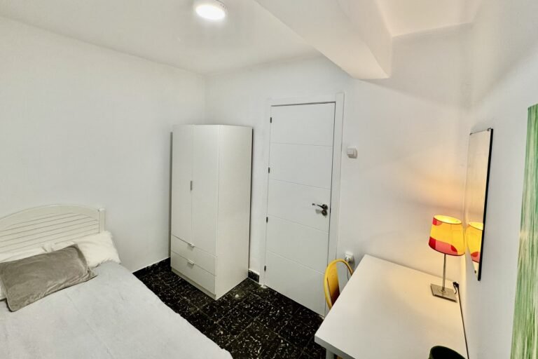 GE3 – Breeze. Single bed