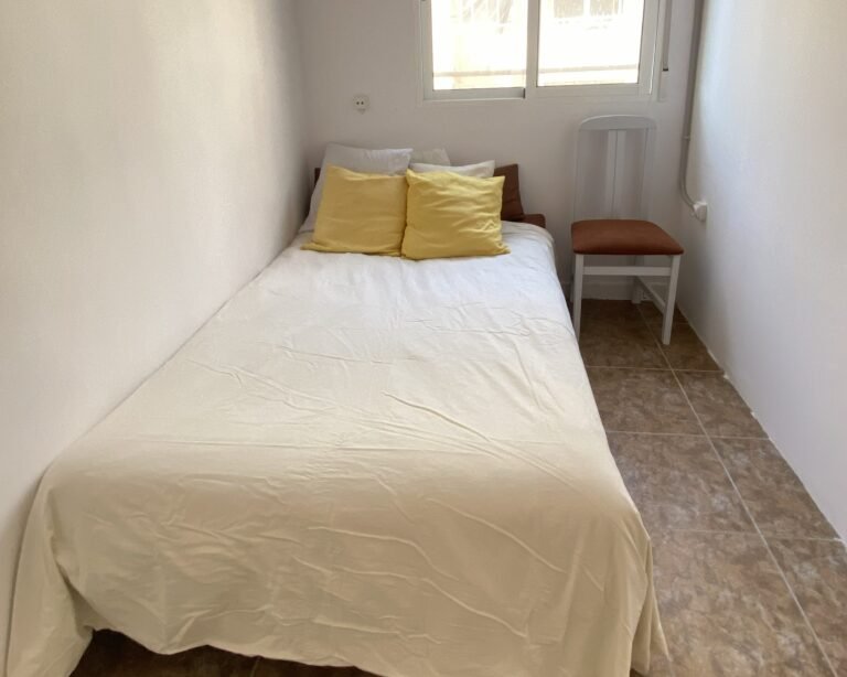 BJG 20. Room-4