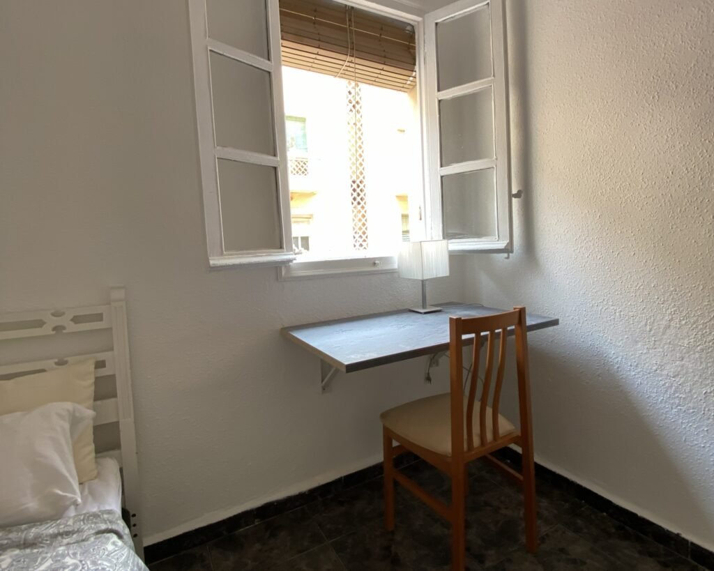PAM 29.  Room-1 image 2