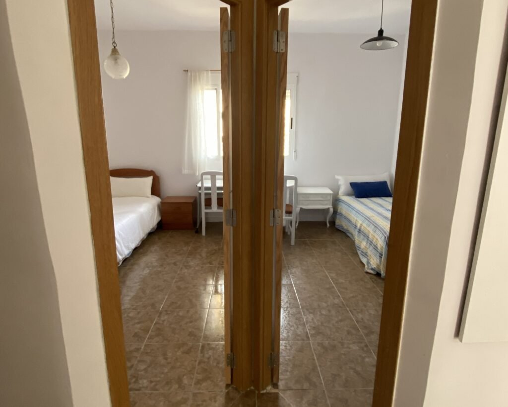 BJG 20. Room-2. AVAILABLE FROM SEPTEMBER image 5