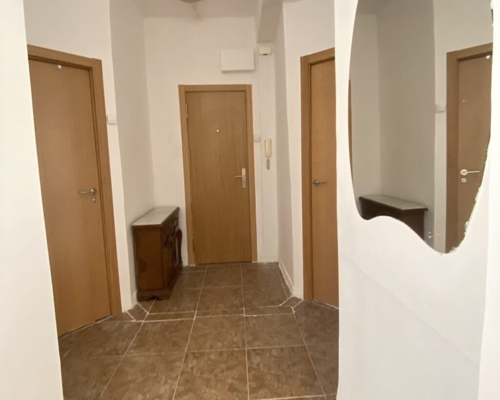 BJG 20. Room-2. AVAILABLE FROM SEPTEMBER image 4