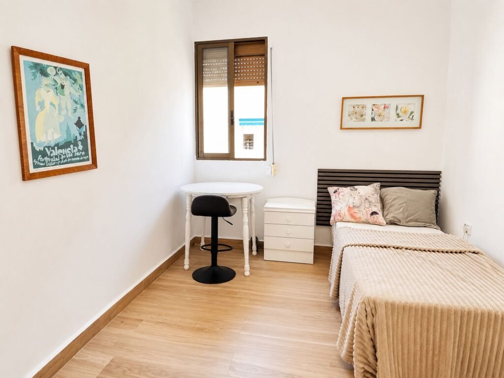 PAM. 35 Room-2 image 4