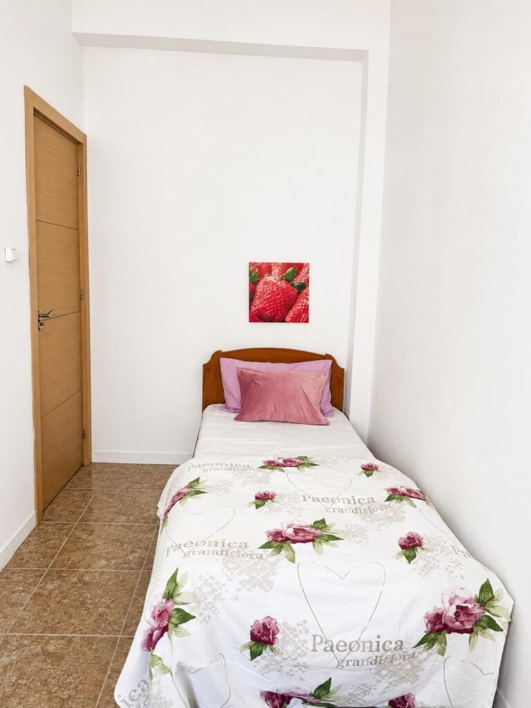 BJG 20. Room-4