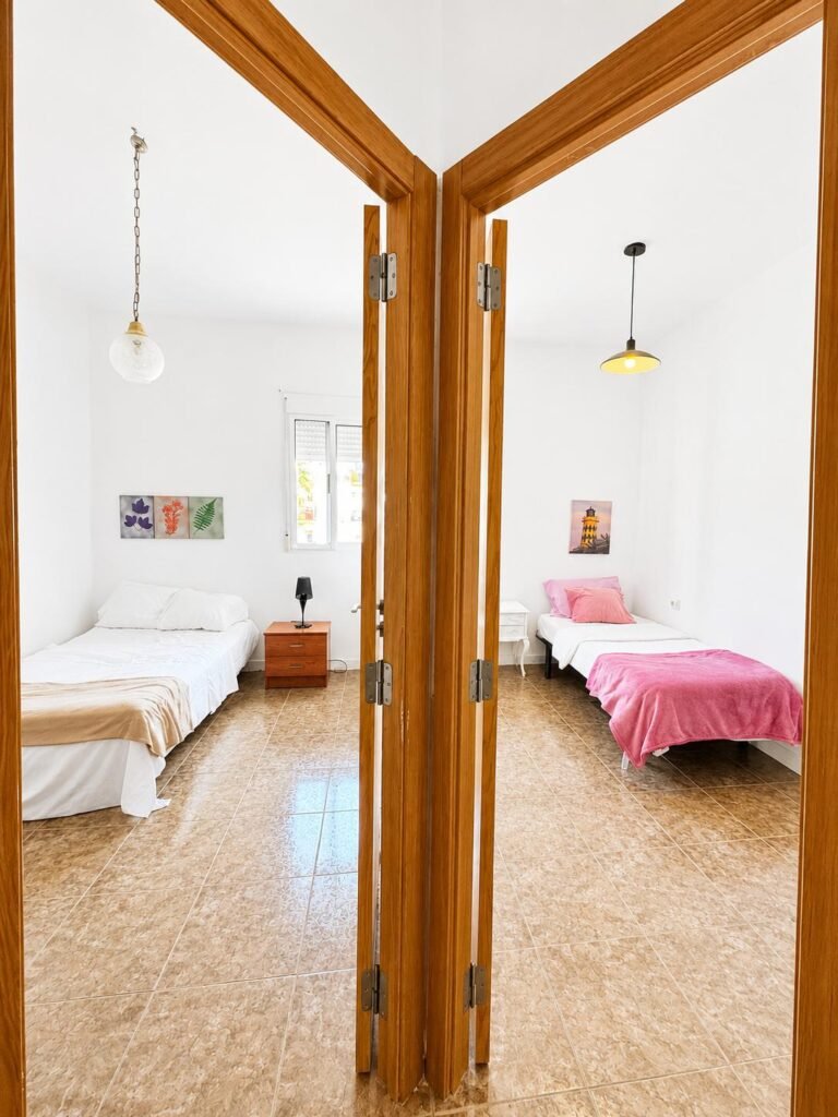 BJG 20. Room-2. gallery image 5